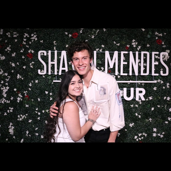 Meet your Posher, Alexis Marie ❤️ - Picture 3 of 5